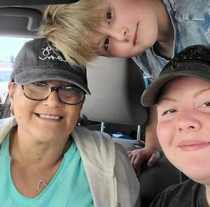 Meet your Posher, Evelyn